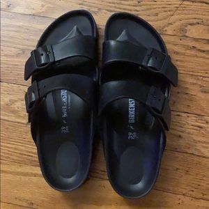 Black ARIZONA ESSENTIALS Birkenstock’s Size 8